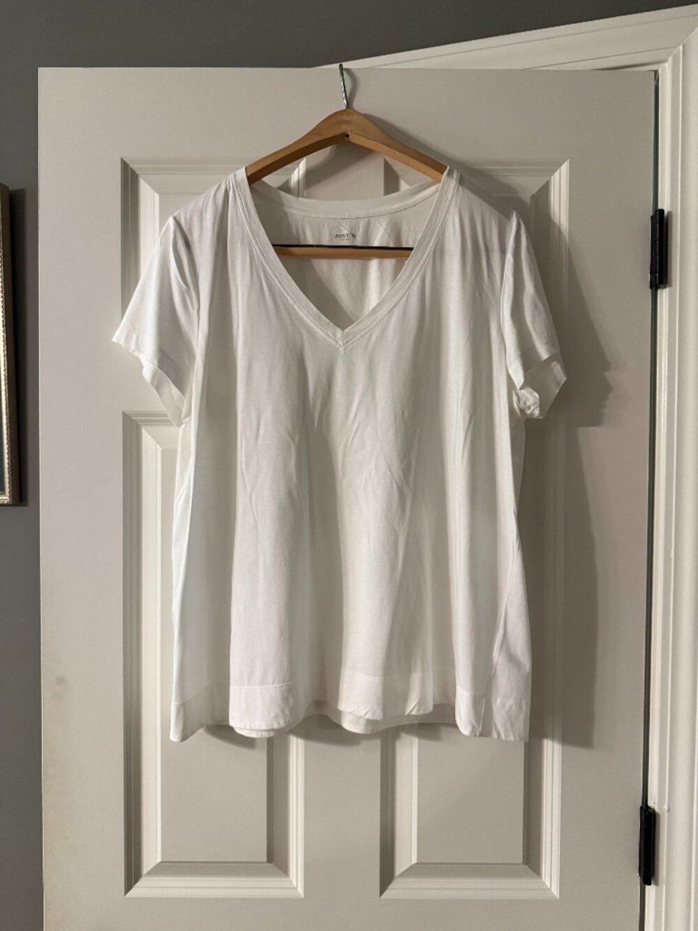 **Lafayette 148 White T-Shirt**